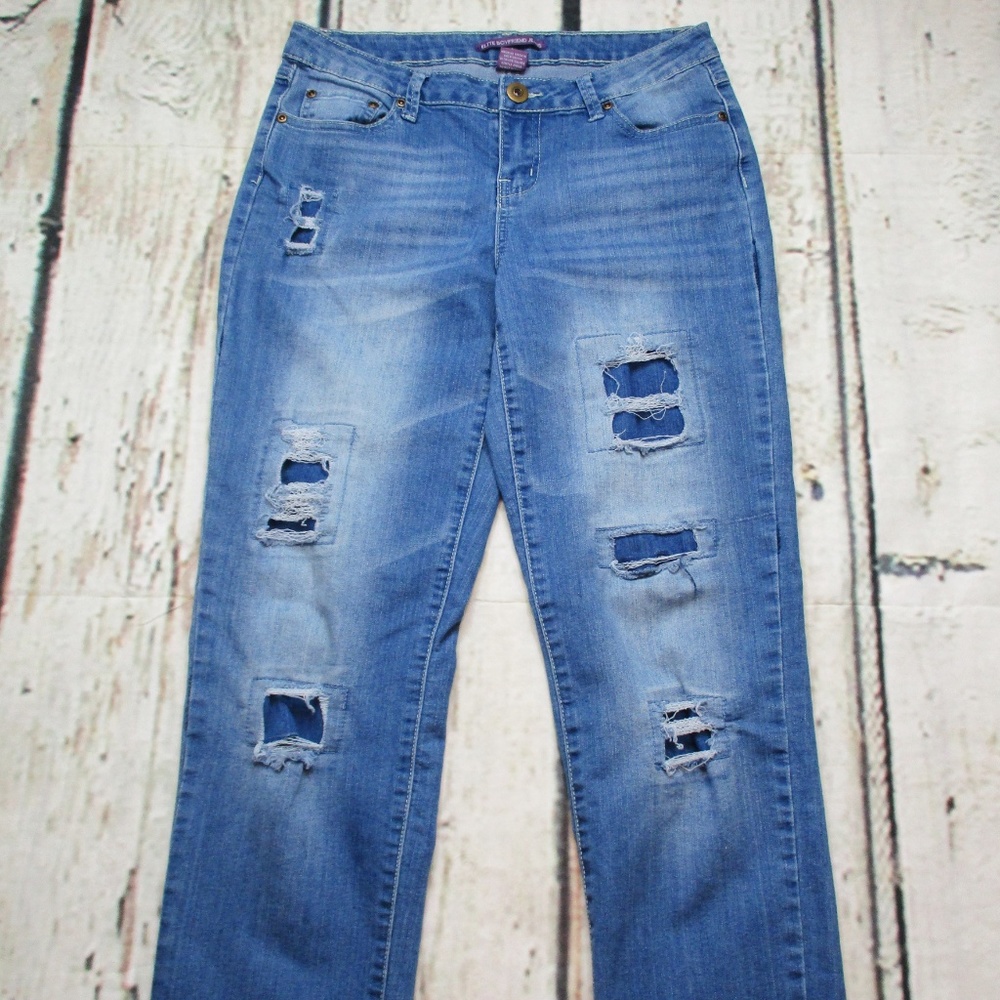 Elite Juniors Destroyed Distressed Boyfriend Jeans - Picture 4 of 6
